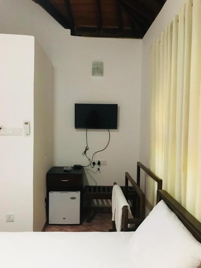 Hotel Langama Thena - ළඟම තැන Anuradhapura Exterior foto